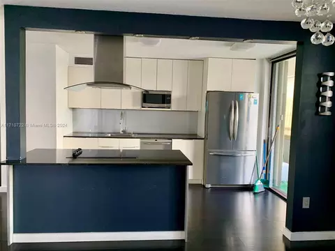 7300 Wayne Ave #420, Miami Beach, FL 33141