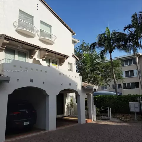 2005 Oceanwalk Ter, Pompano Beach, FL 33062