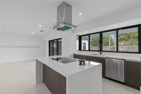 7724 Dilido Blvd, Miramar, FL 33023