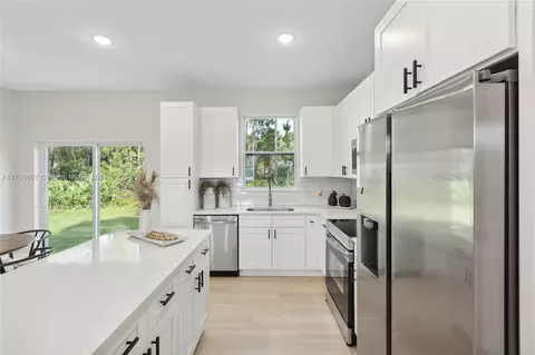 1620 9th Ave, Deland, FL 32724