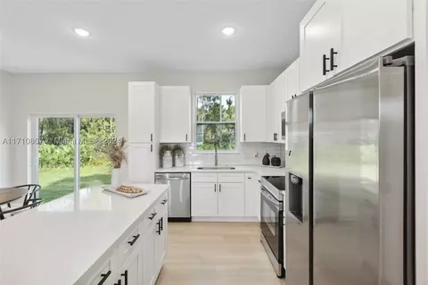 1620 9th Ave, Deland, FL 32724