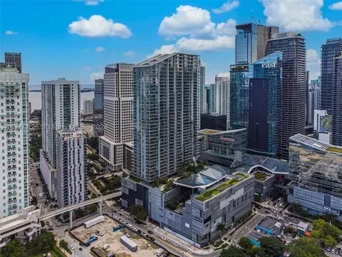 68 SE 6th St #2803, Miami, FL 33131