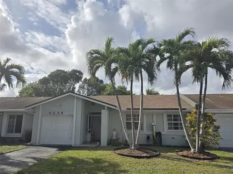 453 Lakewood Cir #B, Margate, FL 33063