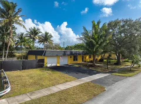 10541 SW 102nd Ave, Miami, FL 33176