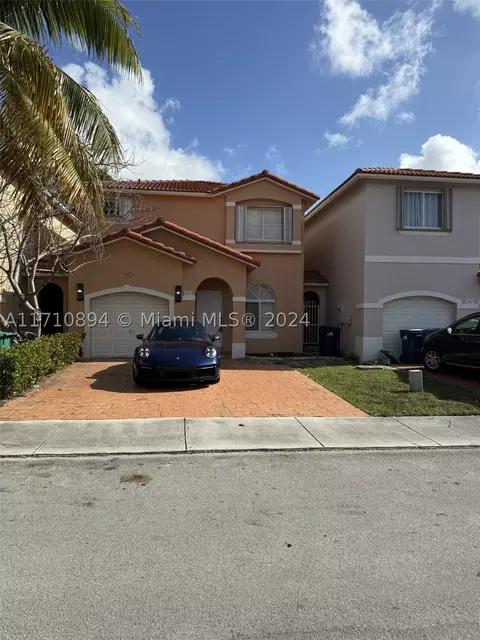 5921 SW 162nd Ct, Miami, FL 33193