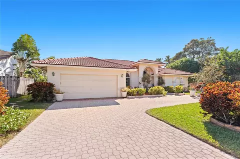 10224 SW 12th St, Pembroke Pines, FL 33025