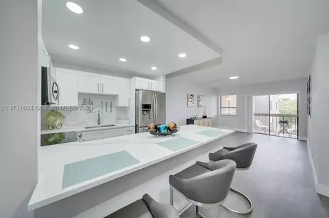 1121 SW 122nd Ave #413-2, Miami, FL 33184