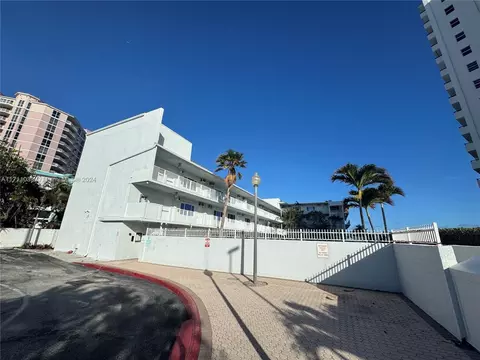 1480 S Ocean Blvd #302, Pompano Beach, FL 33062