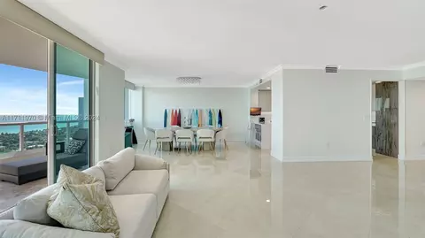 20201 E Country Club Dr #PH2702, Aventura, FL 33180