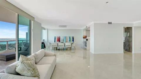 20201 E Country Club Dr #PH2702, Aventura, FL 33180