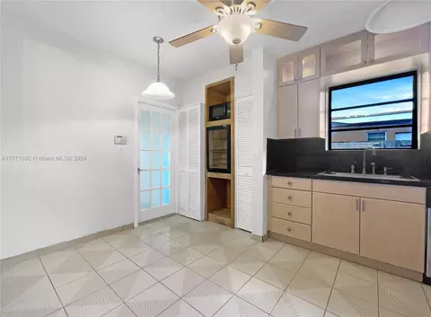 5451 W 7th Ave, Hialeah, FL 33012 photo 9