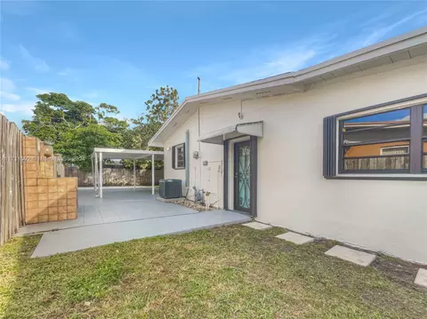 5451 W 7th Ave, Hialeah, FL 33012 photo 18