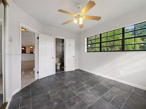 5451 W 7th Ave, Hialeah, FL 33012 photo 15