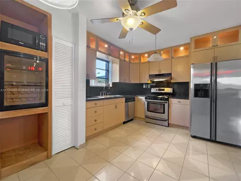 5451 W 7th Ave, Hialeah, FL 33012 photo 6