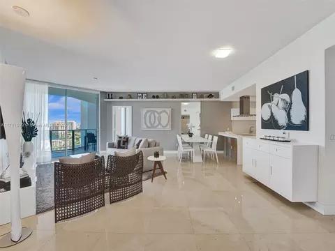 17301 Biscayne Blvd #2008, North Miami Beach, FL 33160