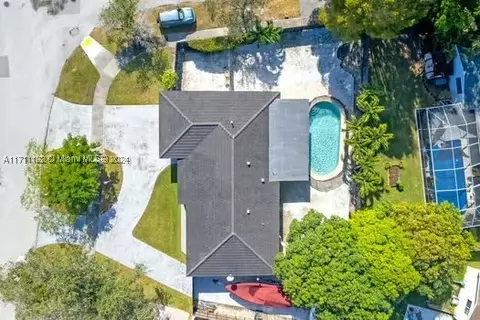 19940 SW 83rd Ave, Cutler Bay, FL 33189