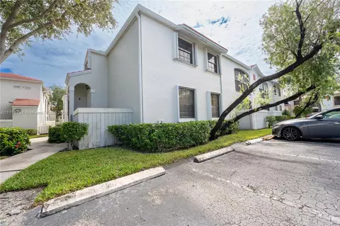 11995 NW 11th St #11995, Pembroke Pines, FL 33026