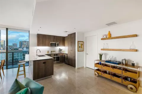Kitchen - 68 SE 6th St #1112, Miami, FL 33131 photo 4 of 4