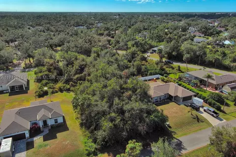 APT 3 Sargon Ave, North Port, FL 34287