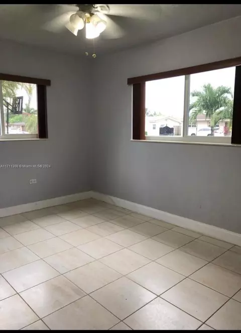 4165 W 6th Ct, Hialeah, FL 33012 photo 7