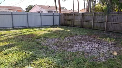 4165 W 6th Ct, Hialeah, FL 33012 photo 15