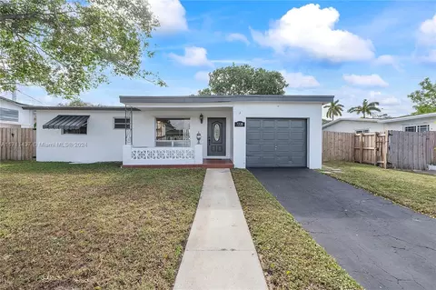 7220 NW 1st St, Pembroke Pines, FL 33024