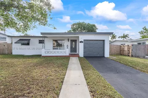 7220 NW 1st St, Pembroke Pines, FL 33024