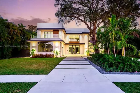 7635 SW 72nd Ave, Miami, FL 33143