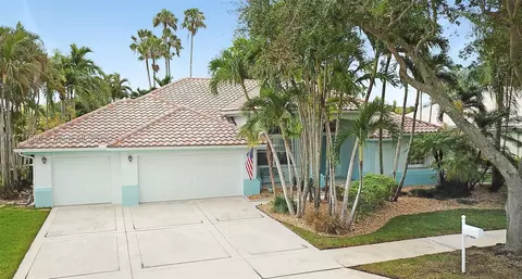 2705 Fairways Dr, Homestead, FL 33035