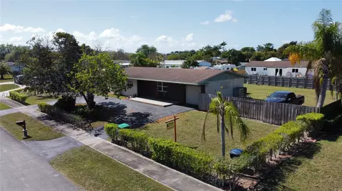 27662 SW 162nd Ct, Homestead, FL 33031