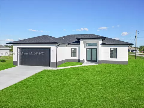 1906 Veinna St, Lehigh Acres, FL 33972