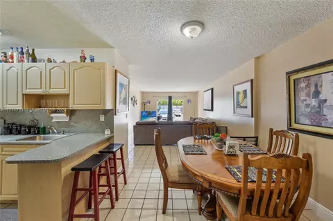 16465 NE 22nd Ave #120, North Miami Beach, FL 33160