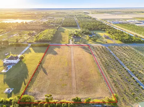 310 Nn Sw 217ave, Homestead, FL 33030