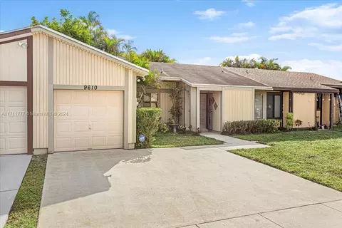 9610 W Elm Ln, Miramar, FL 33025
