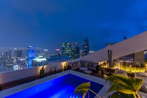 68 SE 6th St #PH4303, Miami, FL 33131