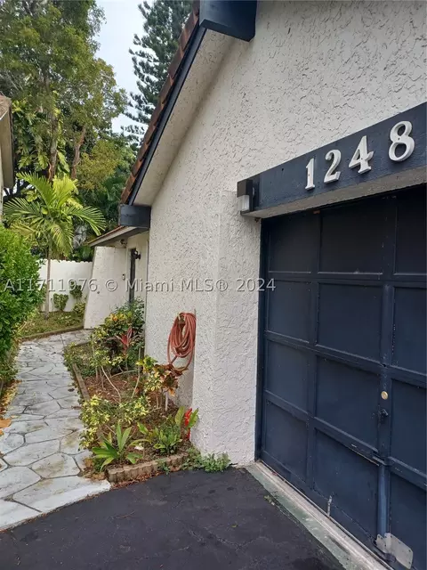 1248 NW 89th Dr, Coral Springs, FL 33071