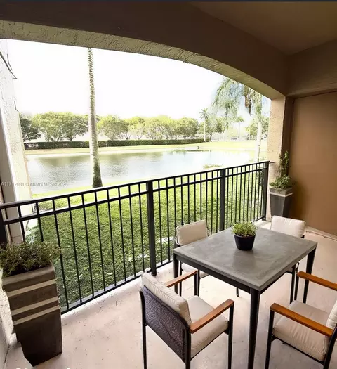 160 SW 117th Ter #6104, Pembroke Pines, FL 33025