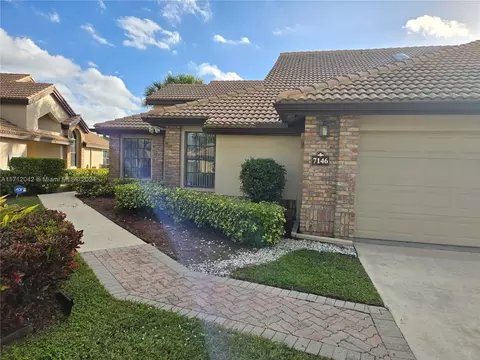 7146 Le Chalet Blvd, Boynton Beach, FL 33472