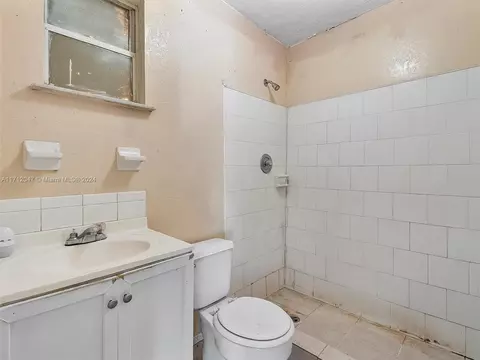 241 W 33rd St, Hialeah, FL 33012 photo 36