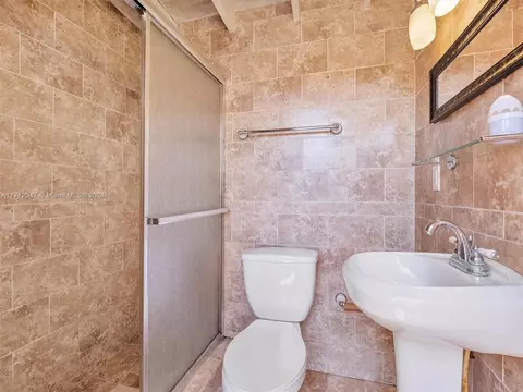 241 W 33rd St, Hialeah, FL 33012 photo 31