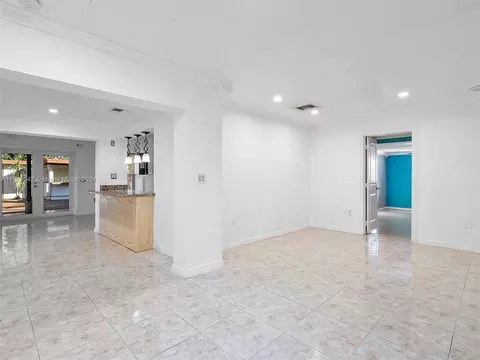 241 W 33rd St, Hialeah, FL 33012 photo 7