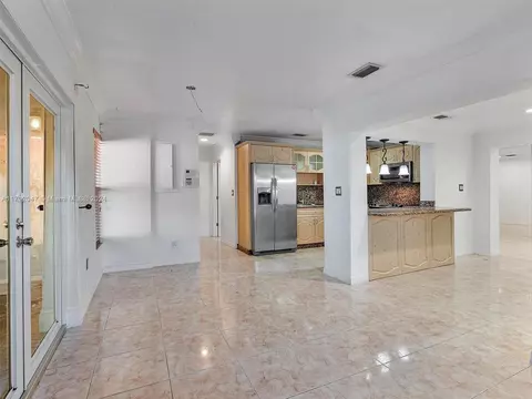 241 W 33rd St, Hialeah, FL 33012 photo 9