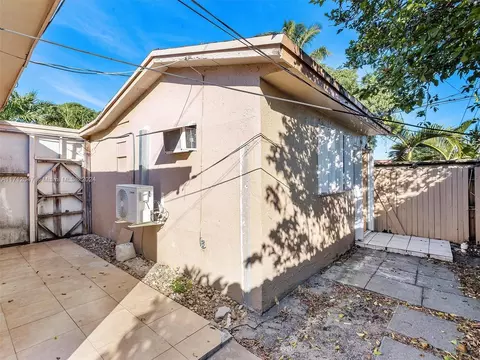 241 W 33rd St, Hialeah, FL 33012 photo 37