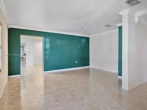241 W 33rd St, Hialeah, FL 33012 photo 5
