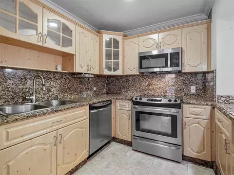 241 W 33rd St, Hialeah, FL 33012 photo 16