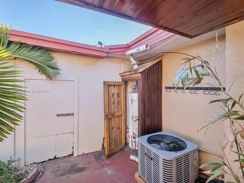 241 W 33rd St, Hialeah, FL 33012 photo 42