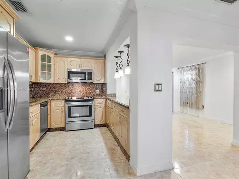 241 W 33rd St, Hialeah, FL 33012 photo 15