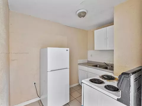 241 W 33rd St, Hialeah, FL 33012 photo 35