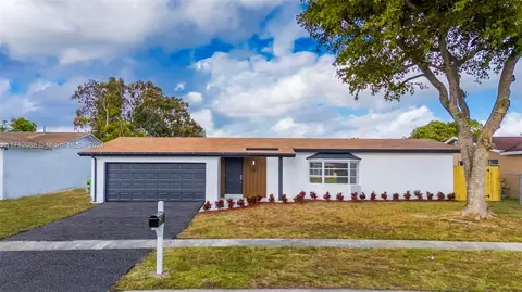 9341 NW 24th Ct, Sunrise, FL 33322