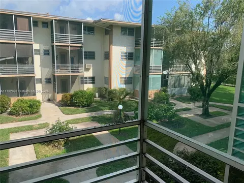 1395 NE 167th St #209, Miami, FL 33162